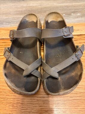 Mayari Birkenstocks